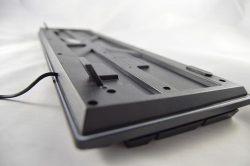 USB дротова комп'ютерна клавіатура CNV KR 6300 з підсвічуванням