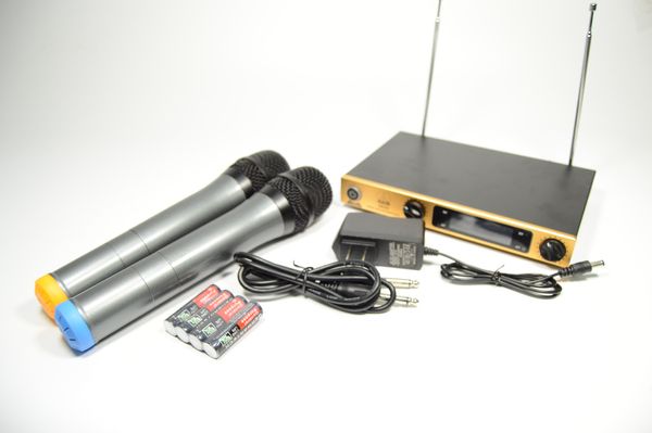 Беспроводная радиосистема на два микрофона (AKG KM-388 беспроводной караоке микрофон)