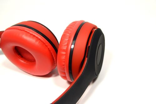 Наушники беспроводные Beats Studio TM-019 Bluetooth (by Dr. Dre) красные