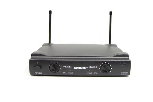Радиосистема Shure SM 58 на 2 микрофона + кейс для хранения (беспроводной караоке микрофон)